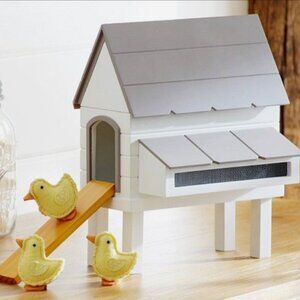 Pottery Barn Kids Westport Dollhouse Chicken Coop & Chicks-RARE